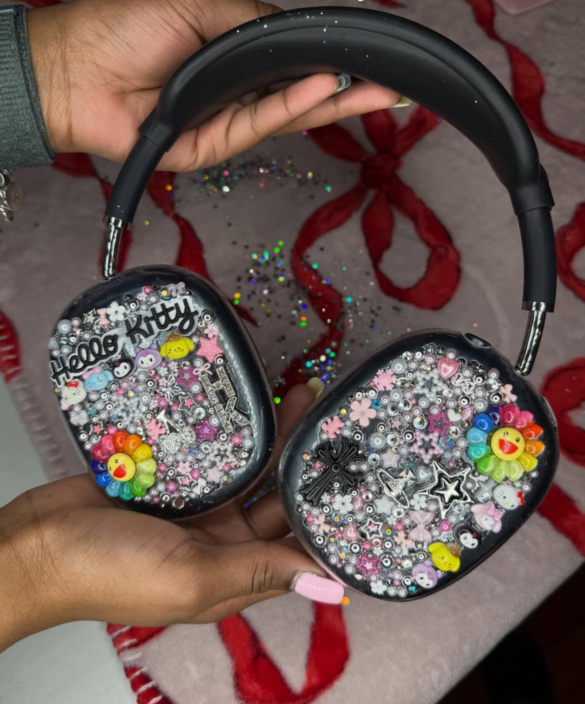 AirPods max’s junky case